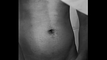 Me grabó en el baño