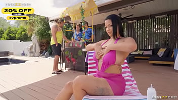 Sneaky Barkeeps Use Their Dicks To Shake _ Stir Her Ashlyn Peaks / Brazzers/ Enter Xvpromo On Official Site For Discount