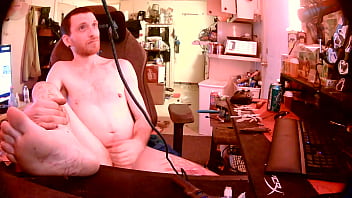 Male Jerks Off Till Finish