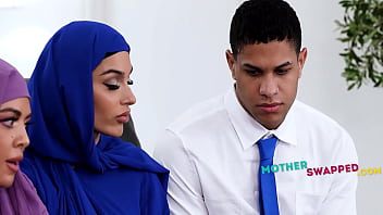 Even Steven (milfs Make It A Family Matter) - Vivianne Desilva, The Official Egypt, Ethan Seeks, Mike Ox