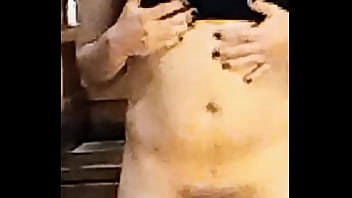 Torpe Chica Trans Graba Video Para Su Novio