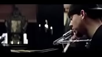 Numb -linkin Park (official Music Video)