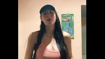 Micaeli Safadinha Dançando