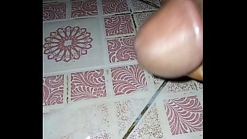 Aznis Colay Suka Keluar Solo