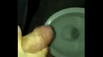 Paja En Ba_o Publico