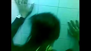 Fuck In Disco Toilette