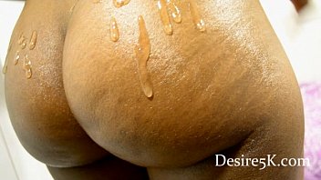 Black Tight Pussy Meet Big Black Dick In The Living Room