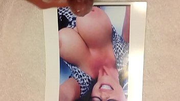 Jacking Off With Huge Cumshot As Tribute For Sexyheather