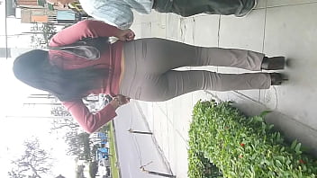Señorita Buen Culo Pantalon Apretado