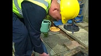 Builder Hunk Wank And Cum