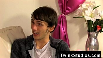 Gay Twinks Colby London Has A Pecker Fetish And He' Not Afraid To