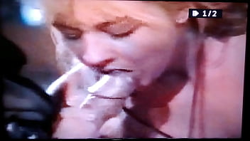 Tirou O Pau Pra Fora E A Puta Chupou