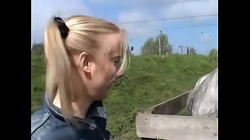 Tieners Voor Geld - Sarah Voor Geld