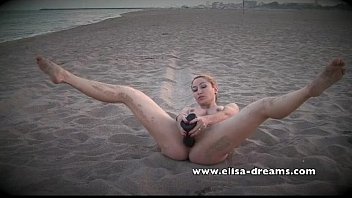 Naked And Dirty With My Huge Black Sextoy On The Beach