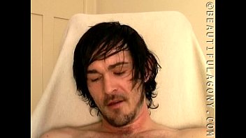 Orgasm Face 2 - masturbating, solo, cumming, little, orgasm, gay, sensual, face, male, cummings, beautifull, orgasmi - Video 6017718