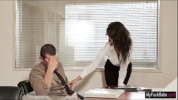 Alexa Tomas Is Secuding Her Officemate