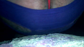 Con Una Minifalda Morada