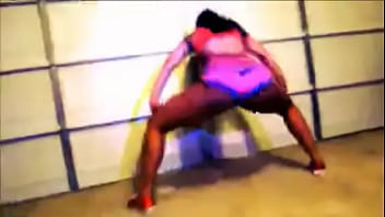 Ladies Twerking To -egyptians