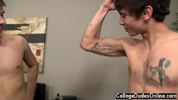 Amazing Twinks He Admires Zaden' Giant Penis Before Getting A