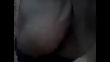 Homem Deita - Sentando De Bunda No Formigueiro