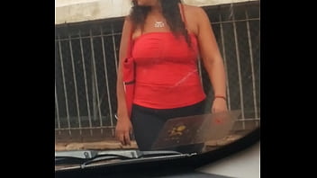 Morena No Centro De Pira